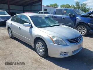 2012 Nissan Altima S z VIN 1N4AL2AP3CC252398, wystawiony jako IAAI lot #42338781 z przebiegiem 67 551 mil mil oraz . Historia ofert i sprzedaży dostępna na DreamBid. Obrazek 1.