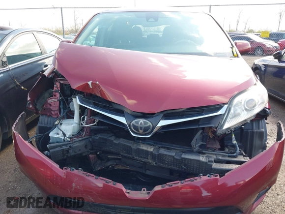 2018 Toyota Sienna LE Auto Access Seat with VIN 5TDKZ3DC6JS937924, listed as a IAAI auction lot 42000189 with 91,188 mi miles. Bid and sale history available at carsss.com. Image 6.
