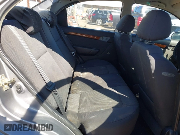 2007 Chevrolet Aveo LS z VIN KL1TD566X7B087387, wystawiony jako IAAI lot #41673057 z przebiegiem 160 577 mil mil oraz . Historia ofert i sprzedaży dostępna na DreamBid. Obrazek 8.