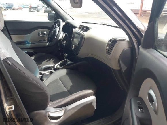 2019 Kia Soul with VIN KNDJN2A28K7684291, listed as a IAAI auction lot 41936705 with 140,653 mi miles. Bid and sale history available at carsss.com. Image 5.