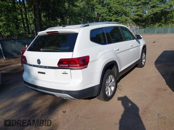 2018 Volkswagen Atlas SE z VIN 1V2LR2CA0JC520538, wystawiony jako IAAI lot #42862283 z przebiegiem 119 258 mil mil oraz . Historia ofert i sprzedaży dostępna na DreamBid. Obrazek 4.