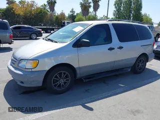 2001 Toyota Sienna LE with VIN 4T3ZF13C91U384987, listed as a IAAI auction lot 42531543 with 265,280 mi miles and . Bid and sale history available at DreamBid. Image 2.