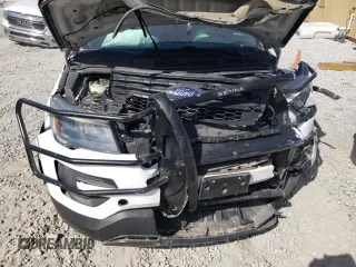 2016 Ford Utility Police Interceptor with VIN 1FM5K8AR4GGB43770, listed as a Copart auction lot 66730164 with 104,848 mi miles and Salvage Title. Bid and sale history available at carsss.com. Image 12.