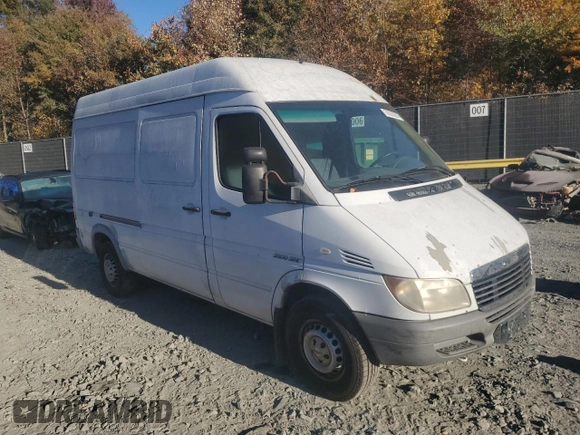 2005 Freightliner Sprinter with VIN WDYPD644455828120, listed as a Copart auction lot 78035634 with 241,364 mi miles and Clean Title. Bid and sale history available at DreamBid. Image 4.