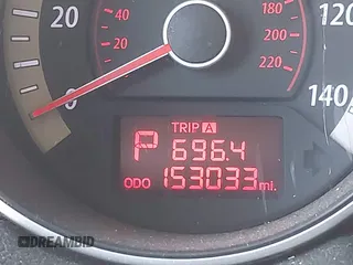 2010 Kia Forte EX z VIN KNAFU4A2XA5838916, wystawiony jako IAAI lot #42380123 z przebiegiem 153 033 mil mil oraz . Historia ofert i sprzedaży dostępna na DreamBid. Obrazek 15.