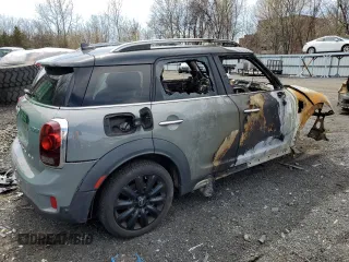 2017 MINI Countryman Cooper z VIN WMZYV5C33H3E01739, wystawiony jako Copart lot #52601615 z przebiegiem Nie podano mil oraz Nie do naprawy • Non repairable. Historia ofert i sprzedaży dostępna na DreamBid. Obrazek 3.