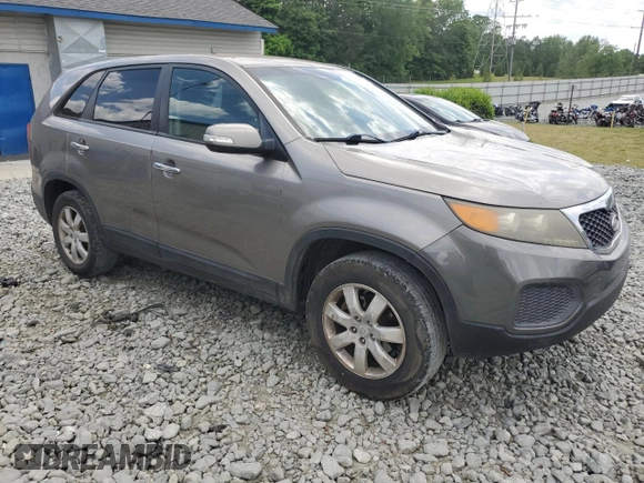 2011 Kia Sorento LX with VIN 5XYKT3A14BG086936, listed as a Copart auction lot 55522405 with 304,073 mi miles and Clean Title. Bid and sale history available at DreamBid. Image 4.