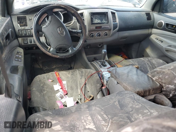2006 Toyota Tacoma z VIN 3TMLU42N56M007744, wystawiony jako Copart lot #60804295 z przebiegiem 196 715 mil mil oraz Szkoda całkowita • Salvage title. Historia ofert i sprzedaży dostępna na DreamBid. Obrazek 8.
