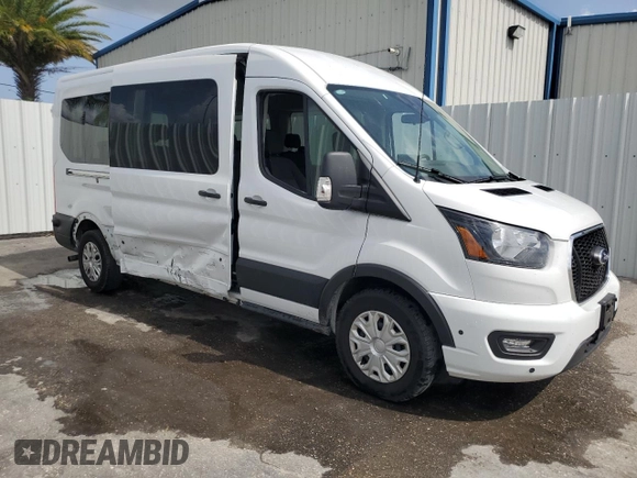 2024 Ford Transit Passenger XL z VIN 1FBAX2C85RKA36446, wystawiony jako Copart lot #60238785 z przebiegiem 325 mil mil oraz Czysty tytuł • Clean title. Historia ofert i sprzedaży dostępna na DreamBid. Obrazek 4.