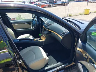 2007 Mercedes-Benz E 350 z VIN WDBUF56X87B047923, wystawiony jako IAAI lot #42216500 z przebiegiem 89 257 mil mil oraz . Historia ofert i sprzedaży dostępna na DreamBid. Obrazek 5.