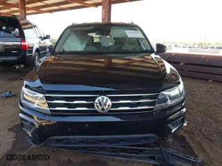 2021 Volkswagen Tiguan S with VIN 3VV1B7AX2MM055220, listed as a IAAI auction lot 41970381 with 30,433 mi miles. Bid and sale history available at carsss.com. Image 12.