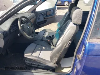 1999 BMW 3 Series с VIN WBACG8339XKC85437, выставлен на аукционе IAAI как лот 42288974 с пробегом 107 475 миль миль и . История ставок и продаж доступна на DreamBid. Изображение 6.