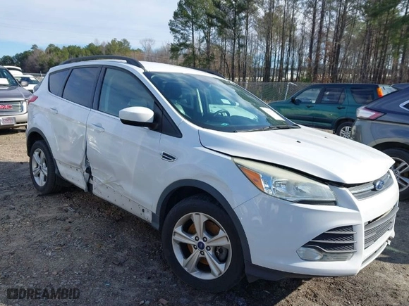 2016 Ford Escape SE with VIN 1FMCU9G93GUA45717, listed as a IAAI auction lot 41541111 with 131,768 mi miles. Bid and sale history available at carsss.com. Image 1.