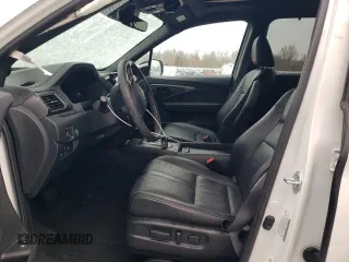2022 Honda Passport TrailSport z VIN 5FNYF8H67NB017914, wystawiony jako Copart lot #43468345 z przebiegiem 35 560 mil mil oraz Szkoda całkowita • Salvage title. Historia ofert i sprzedaży dostępna na DreamBid. Obrazek 7.