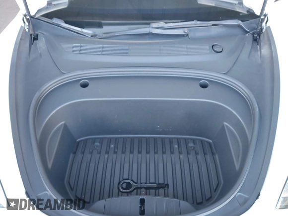 2021 Tesla Model 3 Performance with VIN 5YJ3E1EC4MF097993, listed as a IAAI auction lot 41366615 with 30,735 mi miles and . Bid and sale history available at DreamBid. Image 10.