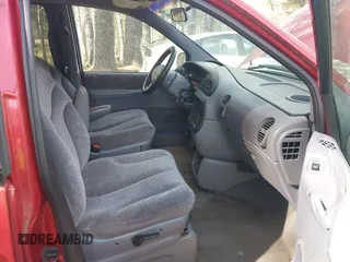 2000 Dodge Grand Caravan with VIN 1B4GT44L4YB570744, listed as a IAAI auction lot 41934100 with 174,579 mi miles and . Bid and sale history available at DreamBid. Image 5.