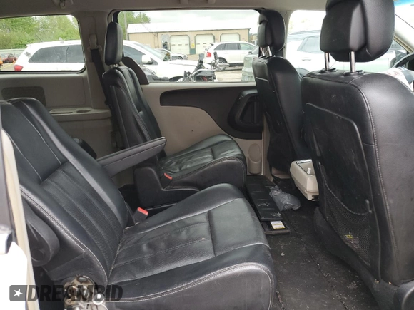 2012 Chrysler Town & Country Touring z VIN 2C4RC1BG3CR330482, wystawiony jako Copart lot #55106075 z przebiegiem 210 054 mil mil oraz Szkoda całkowita • Salvage title. Historia ofert i sprzedaży dostępna na DreamBid. Obrazek 11.