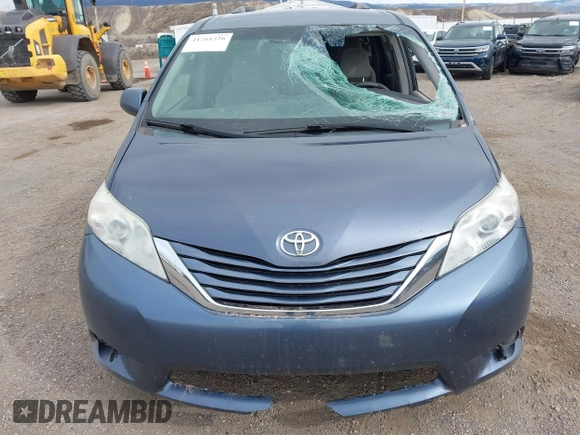 2015 Toyota Sienna LE AAS z VIN 5TDKK3DC0FS557747, wystawiony jako IAAI lot #41761226 z przebiegiem 197 705 mil mil oraz . Historia ofert i sprzedaży dostępna na DreamBid. Obrazek 12.