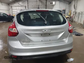 2014 Ford Focus SE with VIN 1FADP3K28EL424177, listed as a IAAI auction lot 41677768 with 104,279 mi miles. Bid and sale history available at carsss.com. Image 17.