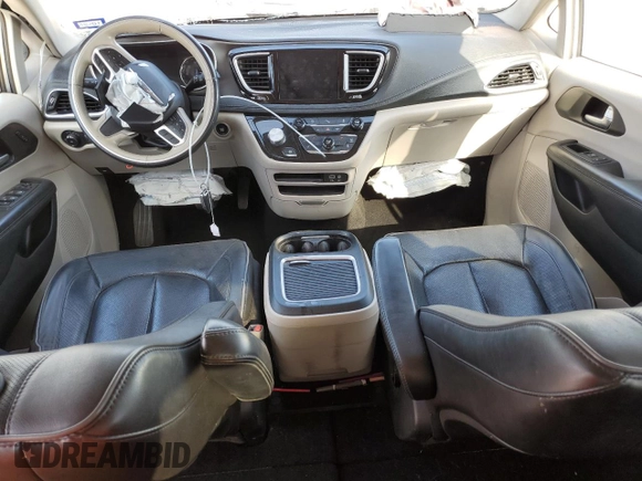 2020 Chrysler Pacifica Limited z VIN 2C4RC1GG0LR289575, wystawiony jako Copart lot #49025185 z przebiegiem 110 317 mil mil oraz Szkoda całkowita • Salvage title. Historia ofert i sprzedaży dostępna na DreamBid. Obrazek 8.