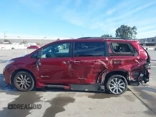 2014 Toyota Sienna XLE z VIN 5TDYK3DC6ES440358, wystawiony jako IAAI lot #40988116 z przebiegiem 87 692 mil mil oraz . Historia ofert i sprzedaży dostępna na DreamBid. Obrazek 15.