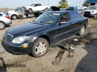 2006 Mercedes-Benz S 500 z VIN WDBNG84JX6A476485, wystawiony jako Copart lot #77179734 z przebiegiem 229 079 mil mil oraz Czysty tytuł • Clean title. Historia ofert i sprzedaży dostępna na DreamBid. Obrazek 1.