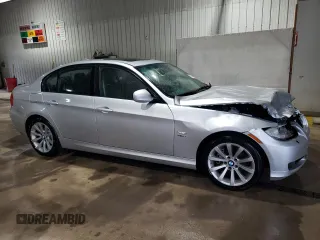 2011 BMW 3 Series 328i xDrive z VIN WBAPK5C50BA658828, wystawiony jako Copart lot #56841665 z przebiegiem 138 640 mil mil oraz Szkoda całkowita • Salvage title. Historia ofert i sprzedaży dostępna na DreamBid. Obrazek 4.