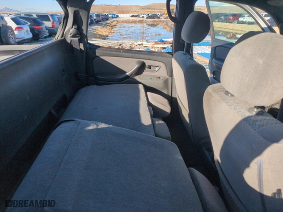 2005 Toyota Tundra SR5 with VIN 5TBDT44105S482453, listed as a Copart auction lot 44273305 with 161,885 mi miles and Salvage Title. Bid and sale history available at carsss.com. Image 9.