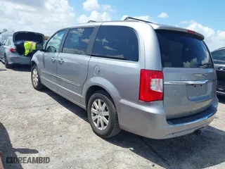 2014 Chrysler Town & Country Touring with VIN 2C4RC1BG6ER463885, listed as a IAAI auction lot 41943602 with 154,815 mi miles. Bid and sale history available at carsss.com. Image 3.