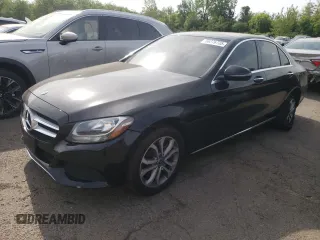 2018 Mercedes-Benz C 300 z VIN WDDWF4KB3JR346335, wystawiony jako Copart lot #56276735 z przebiegiem 54 854 mil mil oraz Szkoda całkowita • Salvage title. Historia ofert i sprzedaży dostępna na DreamBid. Obrazek 1.