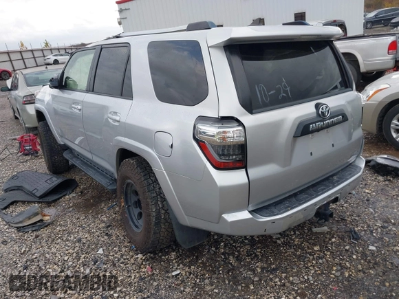 2014 Toyota 4Runner Limited with VIN JTEBU5JR8E5156817, listed as a IAAI auction lot 40787985 with Not Provided miles and . Bid and sale history available at DreamBid. Image 3.