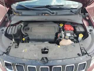2020 Jeep Compass Altitude z VIN 3C4NJCBB9LT243039, wystawiony jako Copart lot #51599495 z przebiegiem 48 063 mil mil oraz Nie do naprawy. Historia ofert i sprzedaży dostępna na DreamBid. Obrazek 14.
