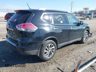 2015 Nissan Rogue SV with VIN 5N1AT2MV0FC816979, listed as a IAAI auction lot 41787430 with 156,911 mi miles and . Bid and sale history available at carsss.com. Image 4.