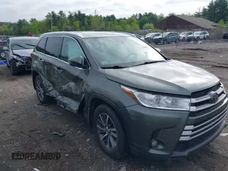 2017 Toyota Highlander XLE with VIN 5TDJZRFH0HS439767, listed as a IAAI auction lot 42258301 with 260,320 mi miles and . Bid and sale history available at DreamBid. Image 1.