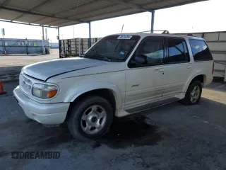 2000 Ford Explorer z VIN 1FMZU75E8YZA63925, wystawiony jako Copart lot #88376205 z przebiegiem 317 731 mil mil oraz Czysty tytuł • Clean title. Historia ofert i sprzedaży dostępna na DreamBid. Obrazek 1.