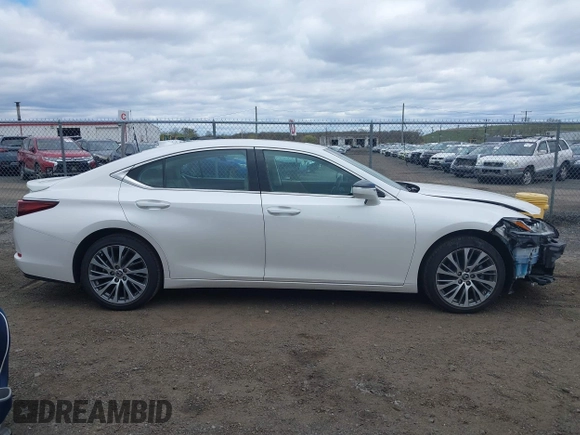 2021 Lexus ES 350 with VIN 58ADZ1B10MU082396, listed as a IAAI auction lot 42045686 with 36,208 mi miles and . Bid and sale history available at DreamBid. Image 13.