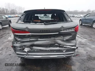 2023 Audi Q7 Premium Plus z VIN WA1LCBF77PD018237, wystawiony jako IAAI lot #41143880 z przebiegiem 25 023 mil mil oraz . Historia ofert i sprzedaży dostępna na DreamBid. Obrazek 16.