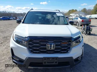 2024 Honda Passport TrailSport с VIN 5FNYF8H69RB016415, выставлен на аукционе IAAI как лот 41701049 с пробегом 10 365 миль миль и . История ставок и продаж доступна на DreamBid. Изображение 12.
