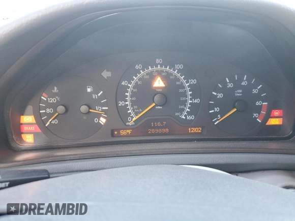 1999 Mercedes-Benz CLK 320/430 z VIN WDBLK65G2XT024808, wystawiony jako Copart lot #85336294 z przebiegiem 289 898 mil mil oraz Szkoda całkowita • Salvage title. Historia ofert i sprzedaży dostępna na DreamBid. Obrazek 9.