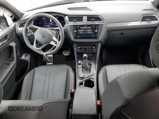 2022 Volkswagen Tiguan SE R-Line Black with VIN 3VV8B7AX0NM155204, listed as a Copart auction lot 44393685 with 21,812 mi miles and Salvage Title. Bid and sale history available at DreamBid. Image 8.