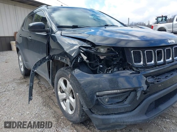 2017 Jeep Compass Latitude with VIN 3C4NJDBB6HT666092, listed as a IAAI auction lot 41199349 with 101,190 mi miles. Bid and sale history available at carsss.com. Image 6.