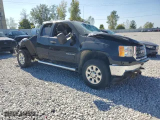 2013 GMC Sierra 2500HD SLE with VIN 1GT220C85DZ128790, listed as a Copart auction lot 73482384 with 125,087 mi miles and Clean Title. Bid and sale history available at carsss.com. Image 4.