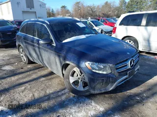 2017 Mercedes-Benz GLC with VIN WDC0G4KB0HF221702, listed as a IAAI auction lot 41408614 with 137,712 mi miles. Bid and sale history available at carsss.com. Image 1.
