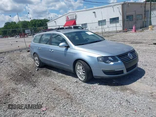 2007 Volkswagen Passat 2.0T z VIN WVWLK73C87E028227, wystawiony jako IAAI lot #42515735 z przebiegiem 186 410 mil mil oraz . Historia ofert i sprzedaży dostępna na DreamBid. Obrazek 1.