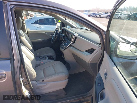 2017 Toyota Sienna LE with VIN 5TDJZ3DC2HS154993, listed as a IAAI auction lot 41372165 with 151,300 mi miles. Bid and sale history available at carsss.com. Image 5.