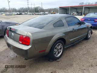 2005 Ford Mustang Deluxe with VIN 1ZVFT80N955159084, listed as a IAAI auction lot 41501154 with 222,942 mi miles. Bid and sale history available at carsss.com. Image 4.