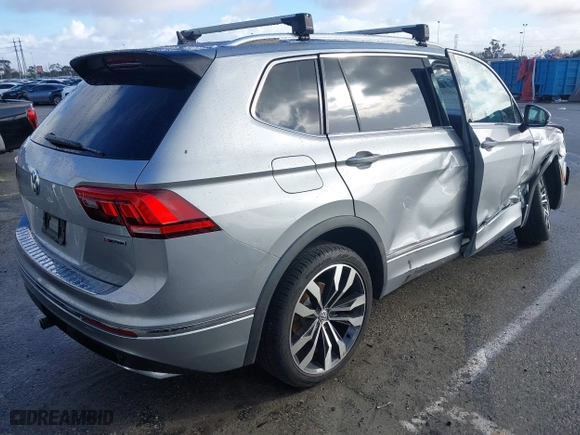 2020 Volkswagen Tiguan SEL Premium R-Line with VIN 3VV4B7AX3LM026062, listed as a IAAI auction lot 41590875 with 50,036 mi miles. Bid and sale history available at carsss.com. Image 4.