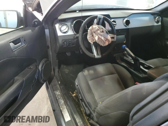2006 Ford Mustang Standard z VIN 1ZVFT80N565227396, wystawiony jako Copart lot #43061515 z przebiegiem Nie podano mil oraz Szkoda całkowita • Salvage title. Historia ofert i sprzedaży dostępna na DreamBid. Obrazek 8.
