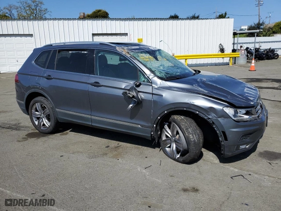 2021 Volkswagen Tiguan SE with VIN 3VV2B7AX2MM075326, listed as a Copart auction lot 52449985 with 8,034 mi miles and Salvage Title. Bid and sale history available at carsss.com. Image 4.