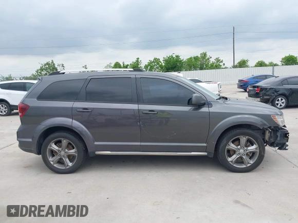 2017 Dodge Journey Crossroad Plus with VIN 3C4PDCGBXHT534777, listed as a IAAI auction lot 42052453 with 204,030 mi miles. Bid and sale history available at carsss.com. Image 13.